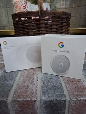 Google Nest Thermostat w/ Trim Kit, Wi-Fi App Control, Programmable, White